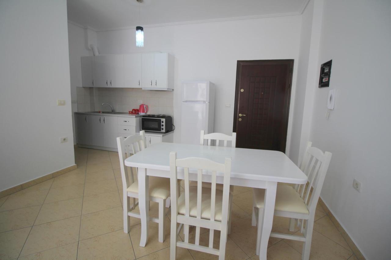 Eleana Apartments Sarande Exterior photo