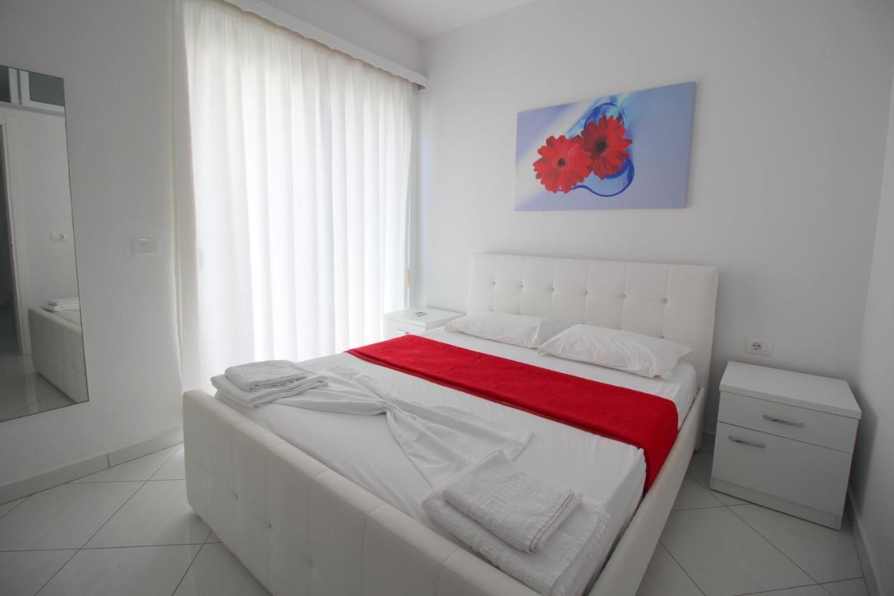 Eleana Apartments Sarande Exterior photo