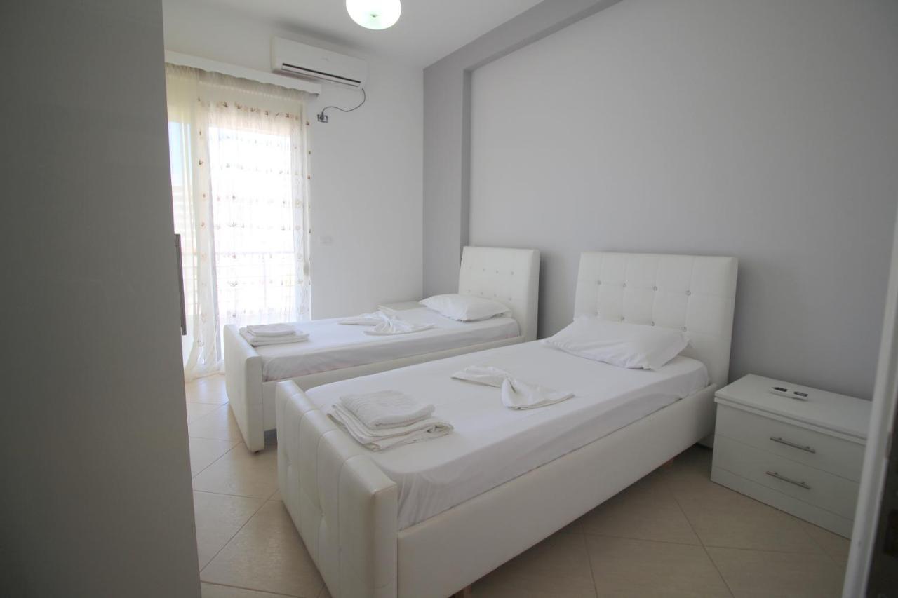 Eleana Apartments Sarande Exterior photo