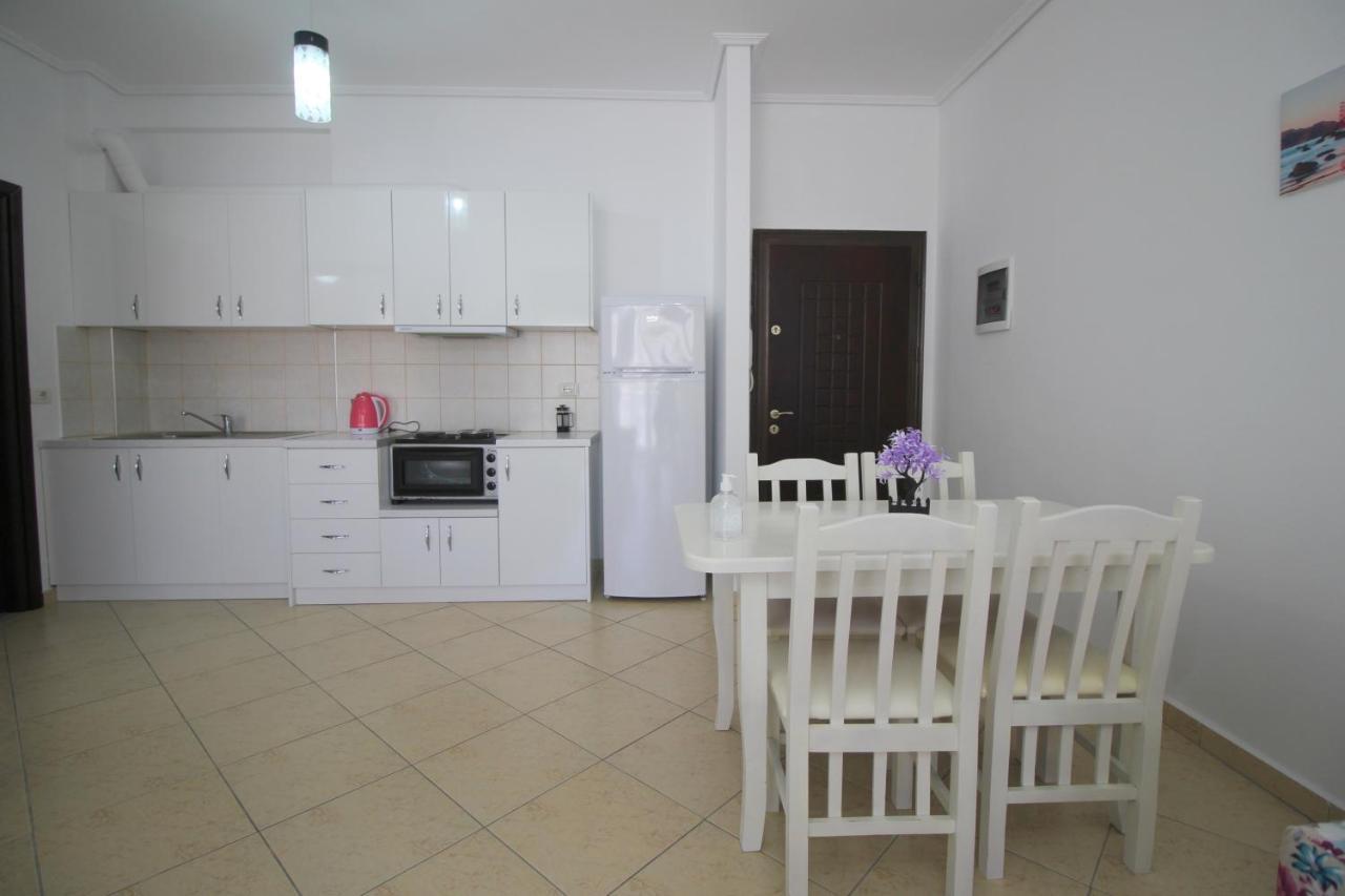 Eleana Apartments Sarande Exterior photo
