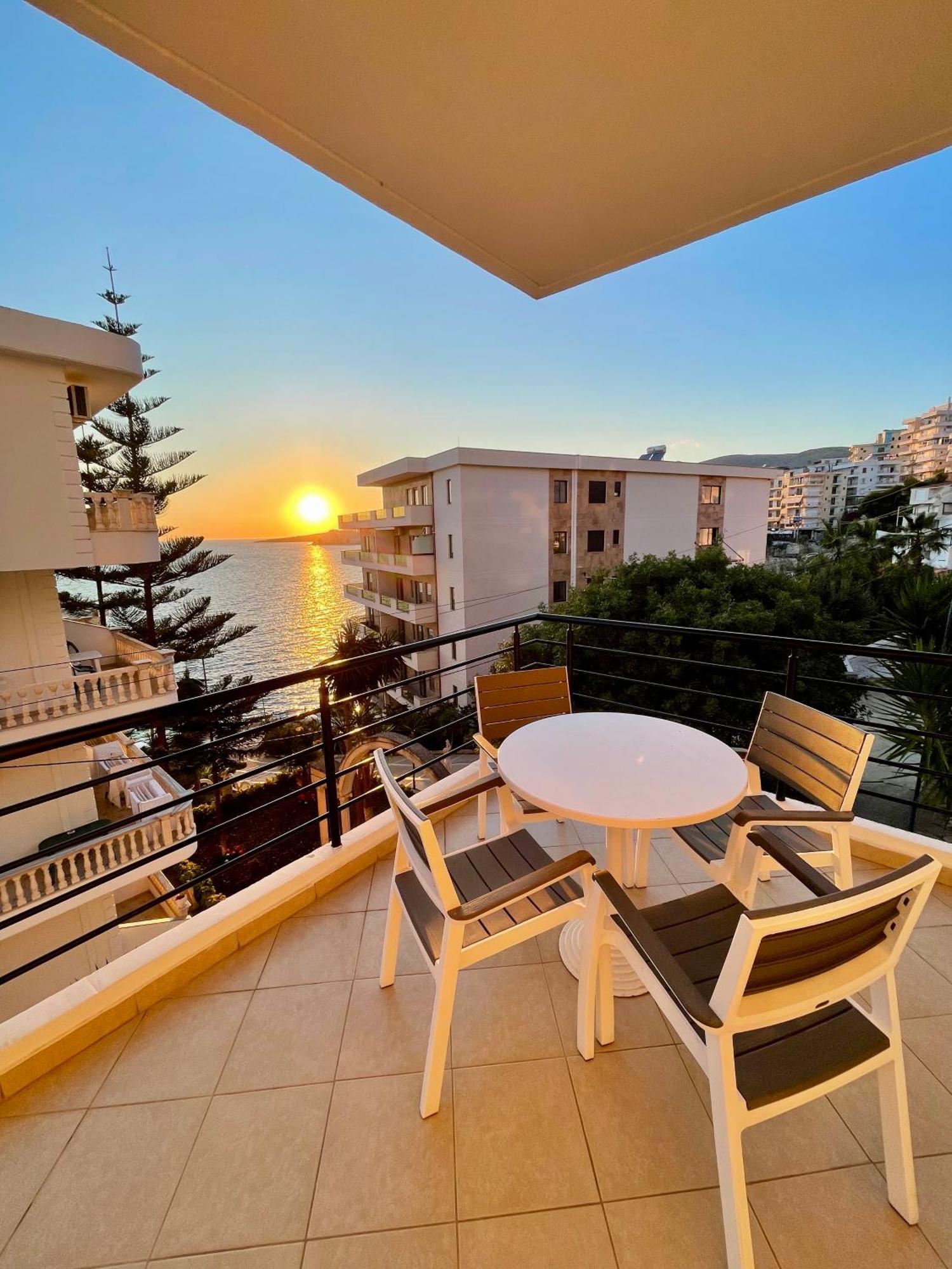 Eleana Apartments Sarande Exterior photo
