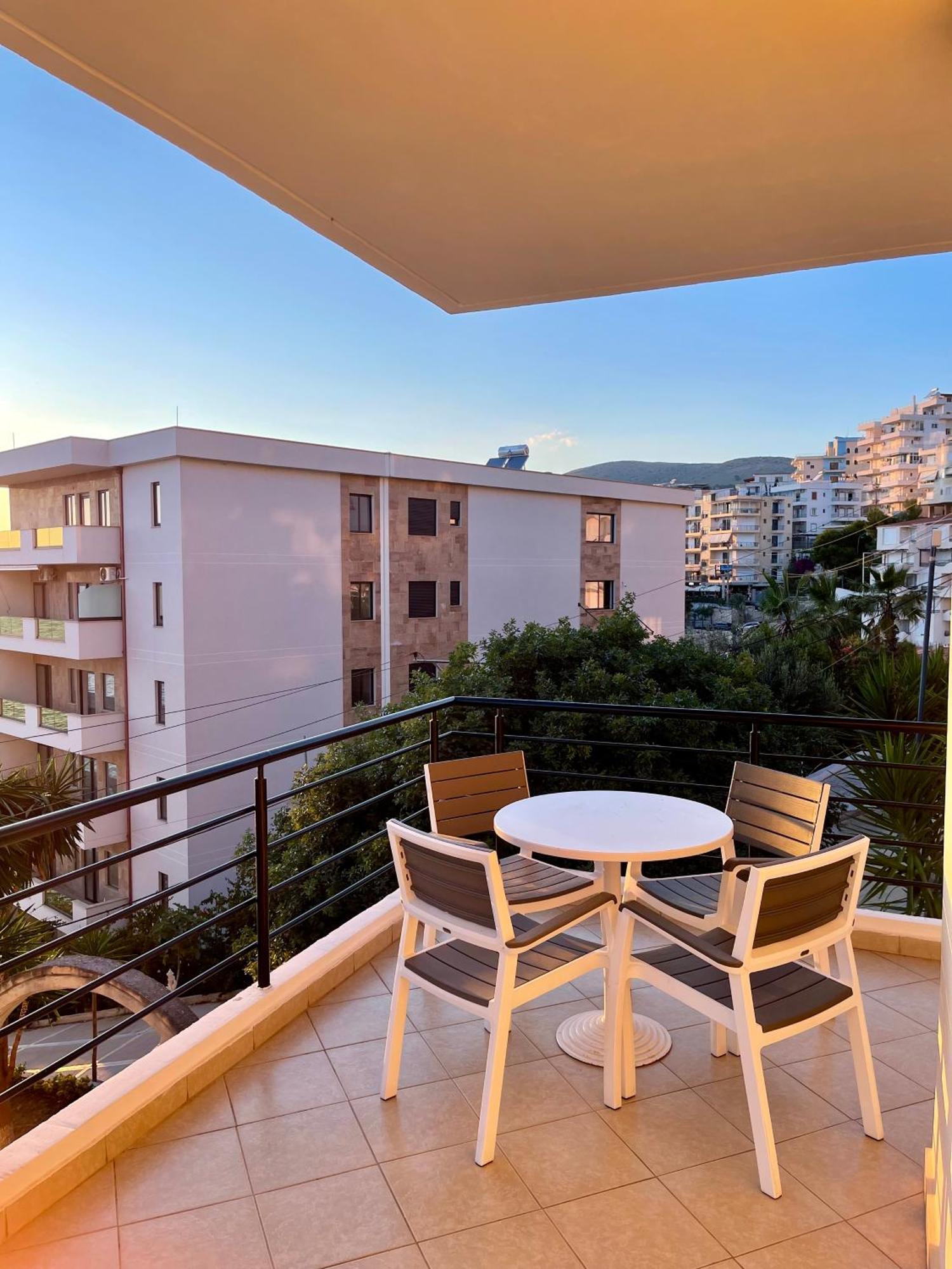 Eleana Apartments Sarande Exterior photo